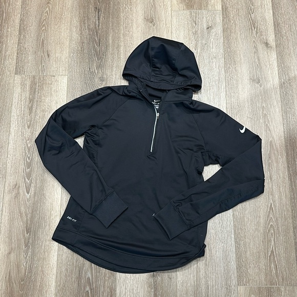 Nike Top - Picture 1 of 6